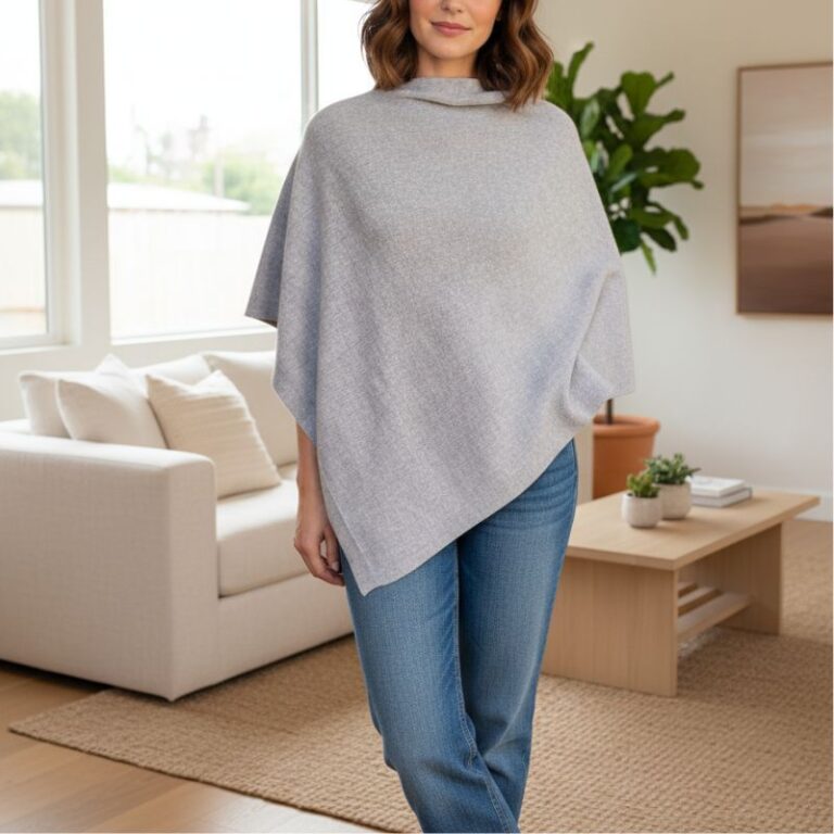 poncho fait main laine mérinos et cachemire couleur gris clair