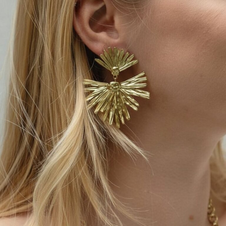 boucles d'oreilles motif feuille texturée tendance mode 2025 mile mila boucles d'oreilles motif feuille texturée tendance mode 2025 mile mila