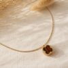 collier lloyd pendentif œil de taureau collier lloyd pendentif œil de taureau