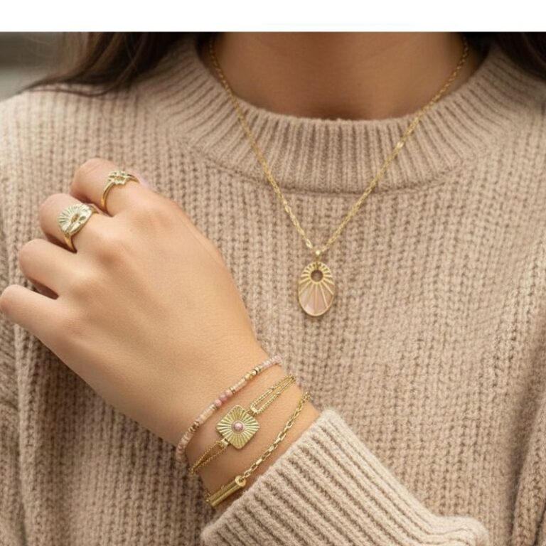 bracelet double rang médaille carrée avec pierre rhodonite