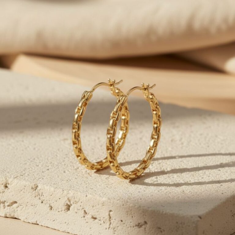 boucles d'oreilles créoles en plaqué or 18 carats maillage chaine chic et intemporel