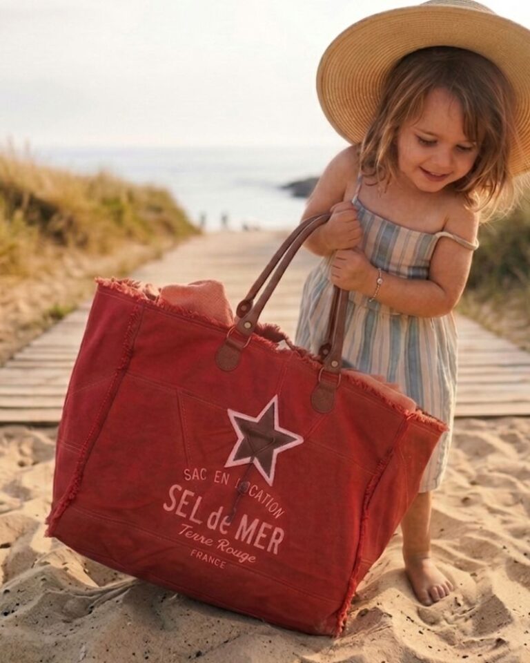 Enfant avec sac de plage xl sel de mer rouge