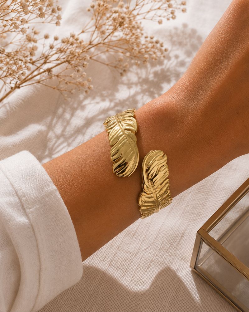 Bracelet jonc feuille asymétrique Mile MIla