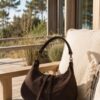 sac en daim forme demin lune couleur chocolat